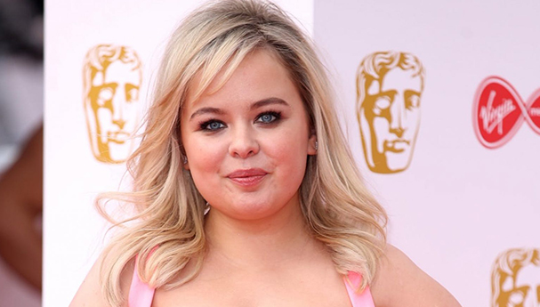 Nicola Coughlan Kimdir? Birdgerton dizisi Penelope