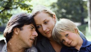 Kramer Kramer'e Karşı (Kramer vs. Kramer) filmi, konusu, oyuncuları, karakterleri, yorumları, incelemesi, IMDb puanı, Ekşi yorumları, kaç yapımı, TRT 2 filmleri, fragmanı, izle gibi aramalarınıza YORUM GÜNCEL'den yanıt bulabilirsiniz.