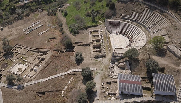 Metropolis Antik Kenti Tarihi | Nerede | Nasıl Gidilir?